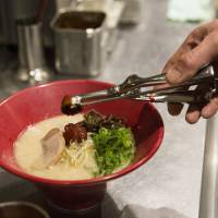 Chikaranomoto Holdings Co., operator of the Ippudo ramen chain, aims to have 300 locations outside Japan by 2025. | BLOOMBERG