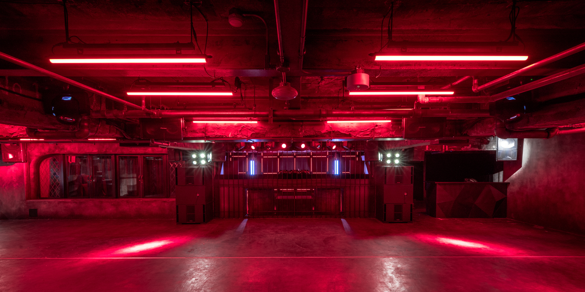 Empty no longer: The dancefloor at a new club, Alzar, awaits customers before opening. While nightclubs in Osaka have had their share of legal issues over the past few years, changes in legislation have led some in the music scene there to be more optimistic as to where nightlife is heading. | ISTOCK