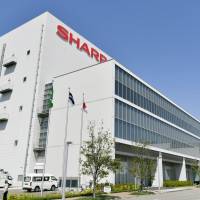 Sharp Corp., based in Osaka, has applied to return to the first section of the Tokyo Stock Exchange. | KYODO