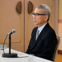 Yukitoshi Funo, a member of the Bank of Japan\'s Policy Board, delivers a lecture in Sapporo on Wednesday. | KYODO