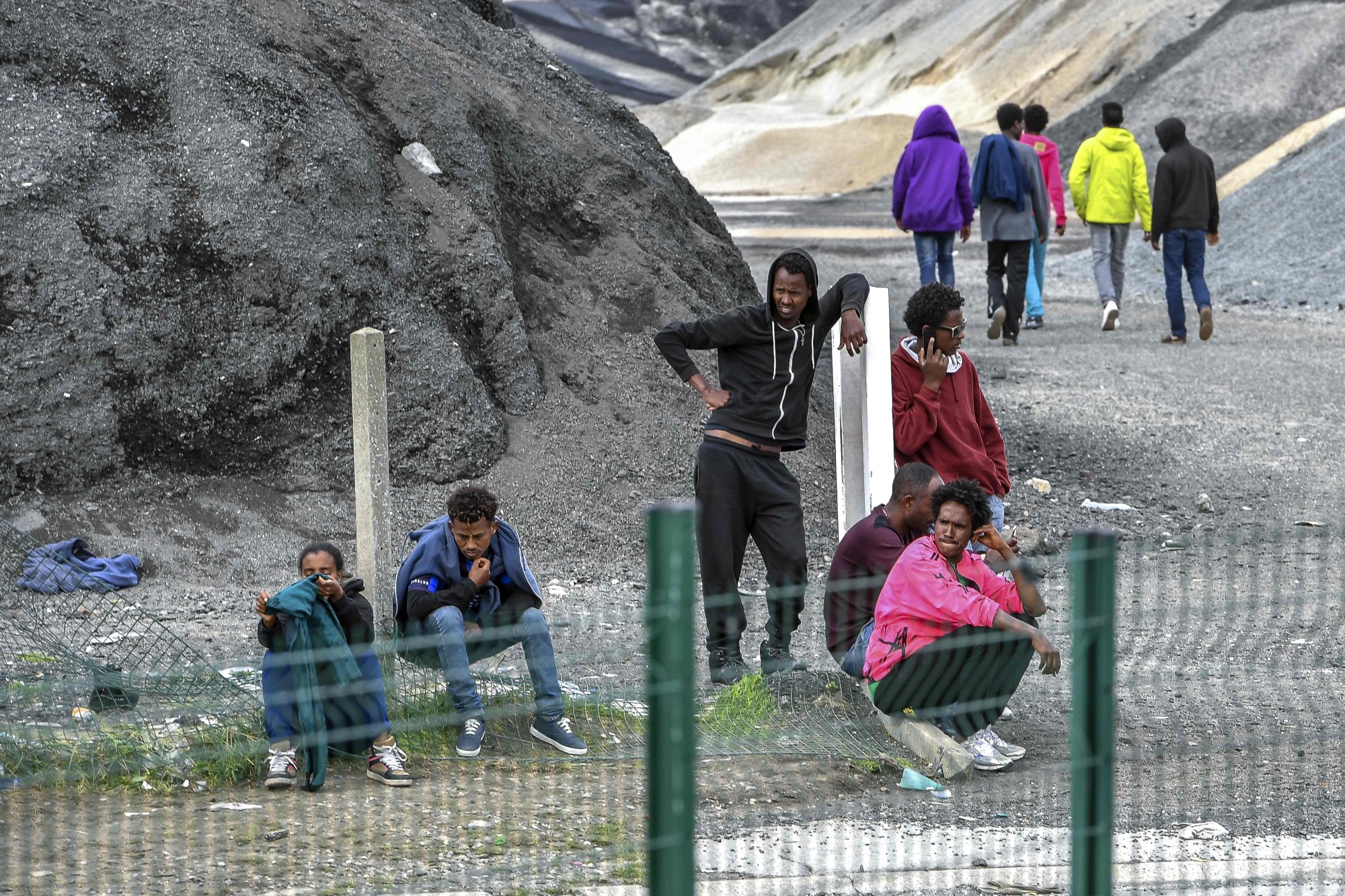 Brawls break out among Afghan, Eritrean migrants near French port of Calais
