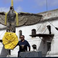 Uruguayan workers salvage the eagle of World War II German pocket battleship Admiral Graf Spee, in Montevideo in 2006. The Uruguayan government has called on all political parties on Wednesday to decide what to do with the eagle. Uruguay weighs fate of Nazi eagle found from scuttled WWII dreadnought Graf Spee