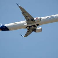 An Airbus A321 Neo performs a flight display at Le Bourget airport on June 19 on the opening day of the International Paris Air Show. Biggest Airbus A350 loses more orders as Cathay becomes latest to opt for smaller sibling
