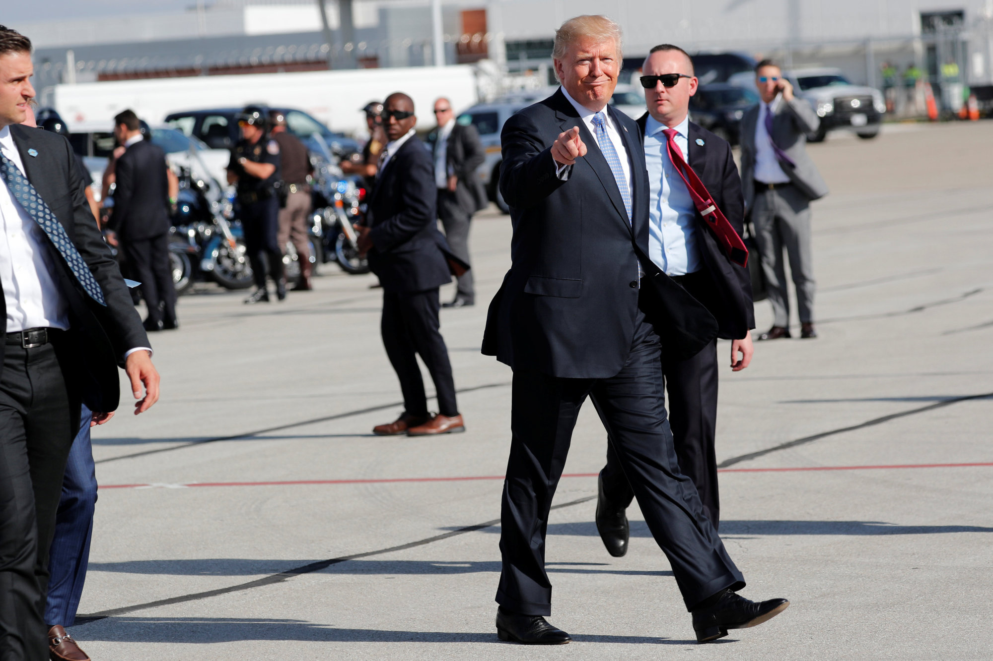 Unnamed country will build or expand five U.S. auto plants: Trump