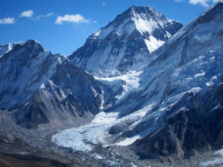 f-everest-a-20170917-870x653.jpg