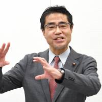 Masaru Wakasa speaks at a news conference held in the Diet building Thursday. Koike-linked lawmaker Masaru Wakasa to push for one-chamber legislature
