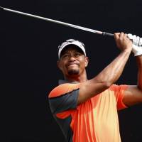 Tiger Woods Woods begins practicing short game after getting clearance from doctor