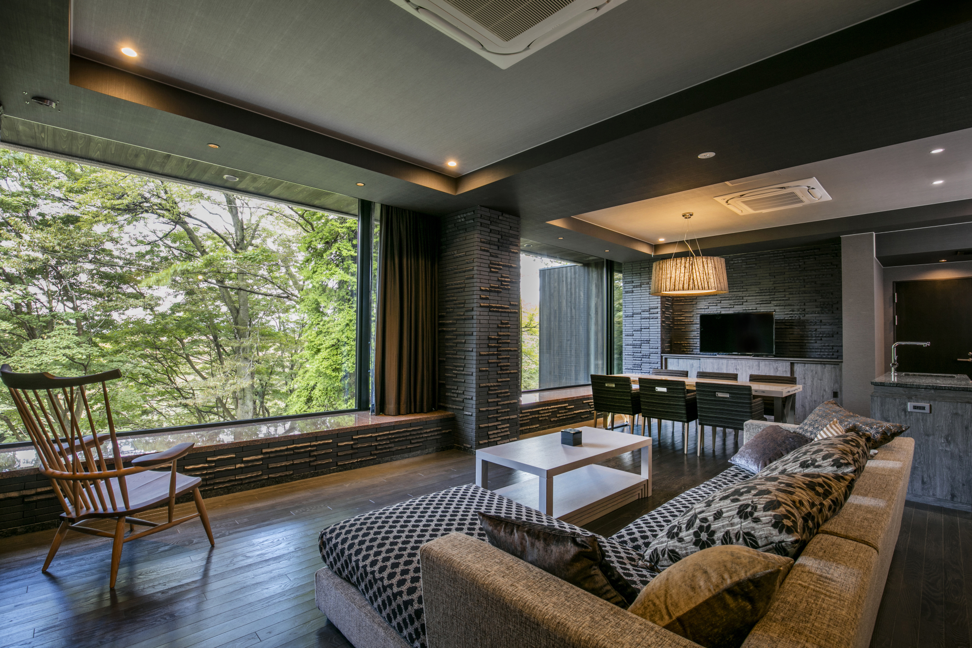 Rest and relaxation in tranquil forest setting | The Japan Times