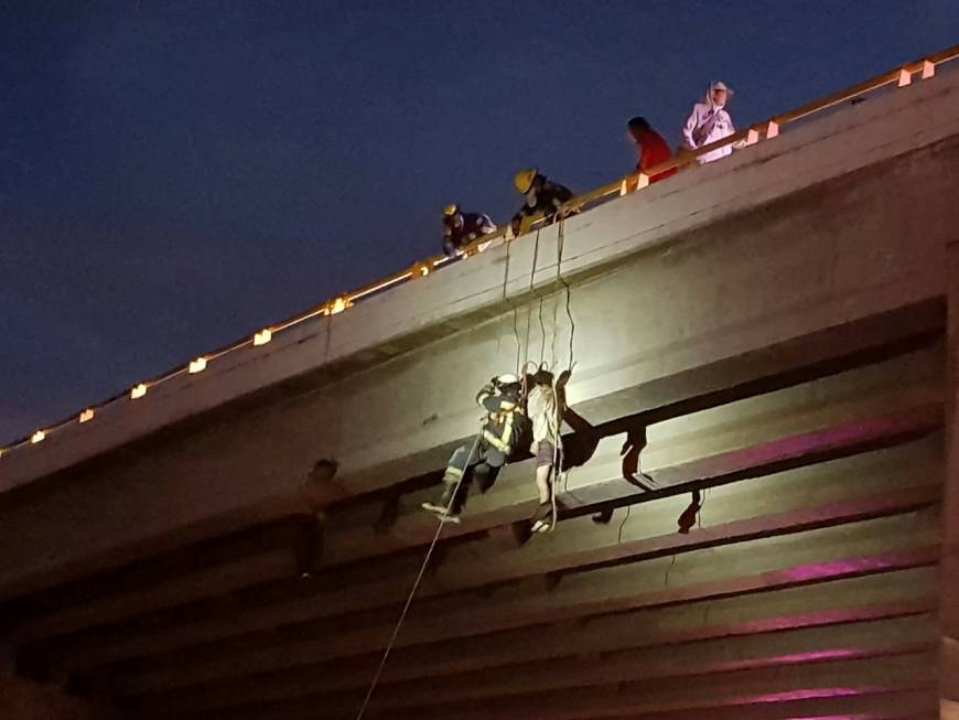 Six bodies hung from bridges near Los Cabos tourist resort amid Mexico