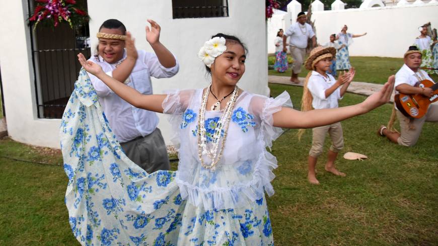 Traditional Chamorro dancing