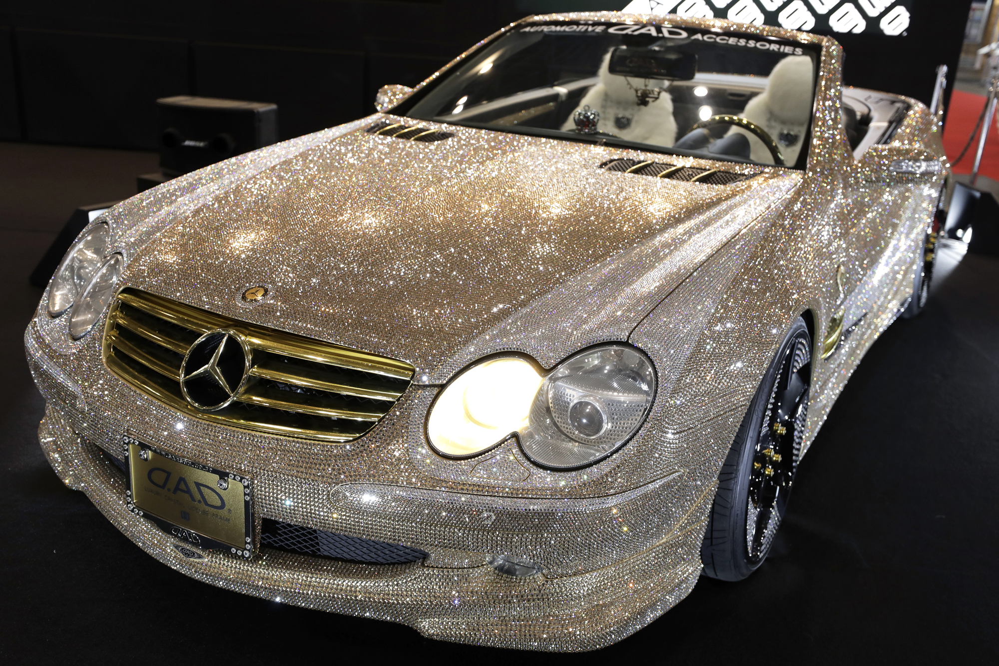 Mercedes Benz Quebec >> Custom cars dazzle at Tokyo's ride-pimping extravaganza ... Mercedes Benz Quebec >> Custom cars dazzle at Tokyo's ride-pimping extravaganza ...