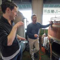 Crafts seen: BeerTengoku co-creater Rob Bright (left) interviews Atsugi Beer’s Hideki Mochizuki at the Kanagawa Prefecture brewery in April 2016. Pair turn passion for craft beer into guide to Japan's scene