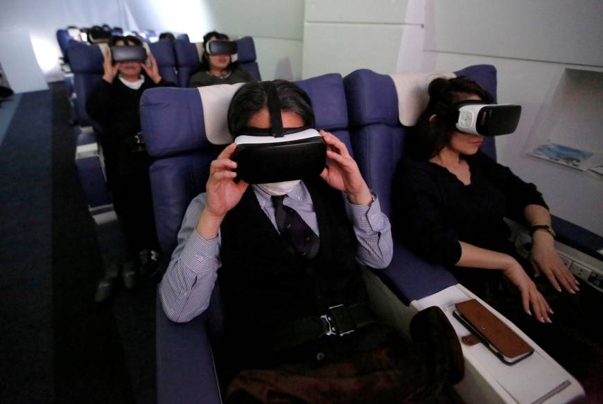 Tokyo venue offers virtual reality 'flights' to see the sights of Paris | The Japan Times