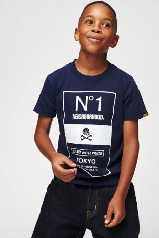 Most modeling opportunities for children can be found in photo shoots for catalogues, which take three or four hours to complete.