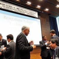 Participants chat at the Bengaluru Tokyo Technology Initiative, held Friday at Sasakawa Peace Foundation building in Tokyo’s Minato Ward. Professionals from Japan and India brainstorm on future IT ties at Tokyo tech event
