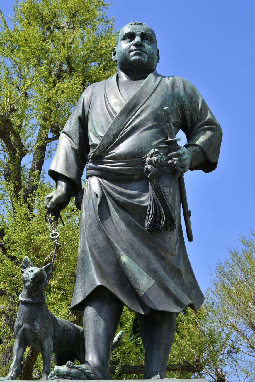 The statue of Saigo Takamori at Ueno Park in April.