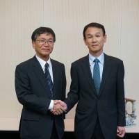 T. Tetsuro, Pres. of Mitsui E&S Shipbuilding & Y. Kohatake, Vice Pres. of  TSUNEISHI SHIPBUILDING