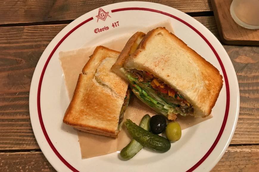 Hood by Vargas Beefed up: Hood by Vargas' New York beef sandwich hits all the right notes. | J.J. O'DONOGHUE