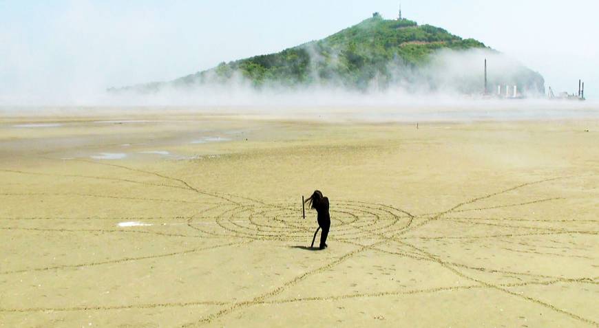 Shiseido Art Egg 12 'When a Line Becomes a Circle' (HD video, 2013) | HANAE UTAMURA