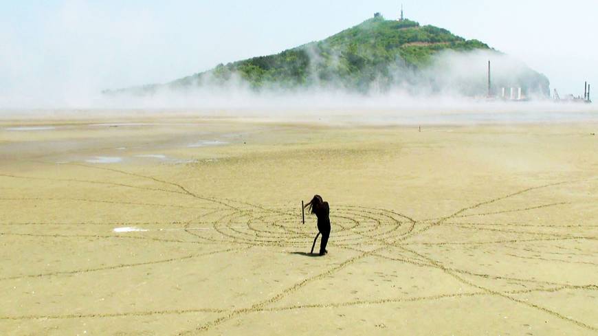 “When a Line Becomes a Circle” (HD video, 2013) Shiseido Art Egg 12