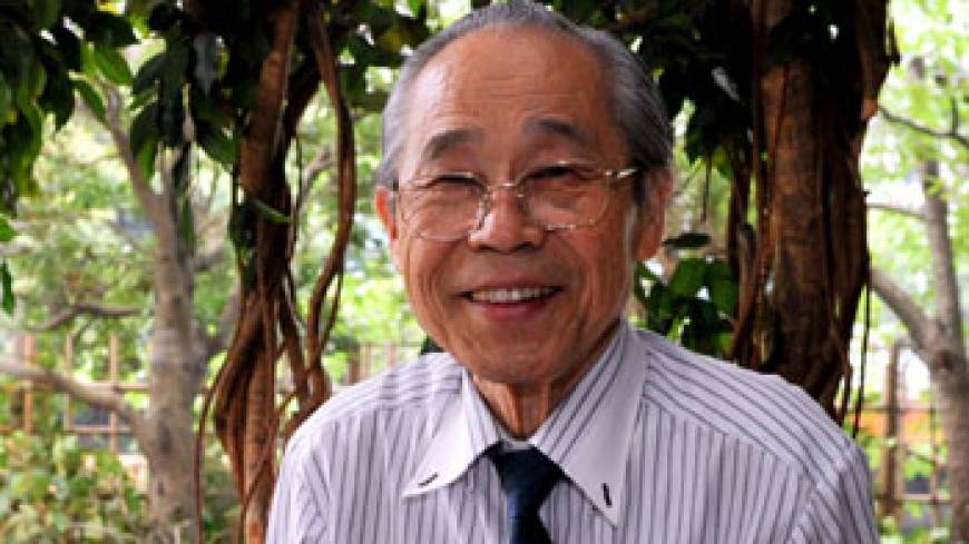 Spreading the digital word: Takuma Fukuyama displays the digital version of his book “No More Hiroshima Nagasaki” on his iPad 2 and Kindle e-reader during an interview in late July with The Japan Times in Tokyo. War memoirs digitized for posterity