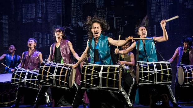 The perfect beat: Members of Drum Tao get fired up in a scene from the group’s latest production, “Jiku Ryokoki” (“Travel Book of Space-Time”). Drum Tao aims for blockbuster grandeur in its latest production