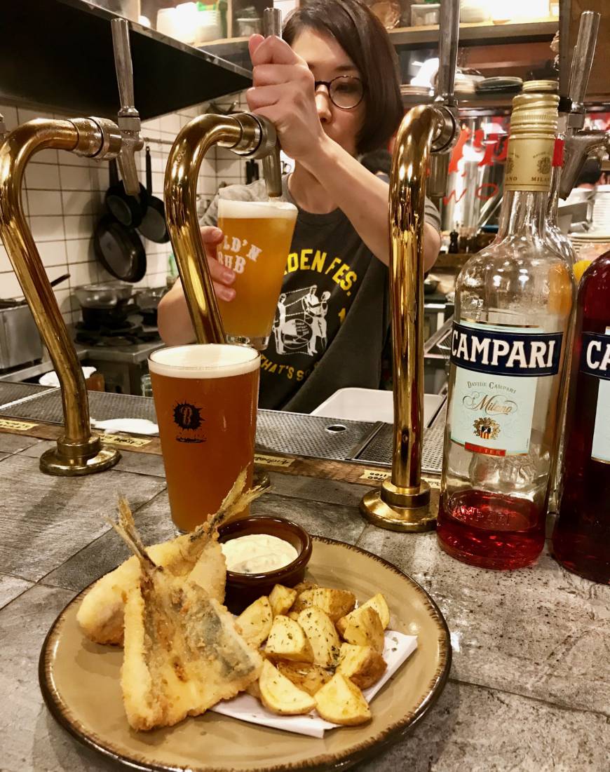 Gold’n Bub Fresh pour: Gold'n Bub serves 10 beers on tap, many from the on-site microbrewery Barbaric Works. | ROBBIE SWINNERTON