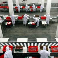 A Henan Shuanghui factory in Zhengzhou, China In race to contain deadly swine fever, China shuts slaughterhouse of world's top pork firm