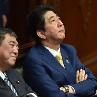 Shigeru Ishiba, a former state minister for regional revitalization, faces an uphill battle in his bid to replace Prime Minister Shinzo Abe as president of the Liberal Democratic Party. What's needed for regional revitalization