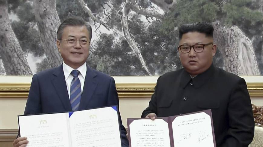South Korean President Moon Jae-in and North Korean leader Kim Jong Un pose after signing documents in Pyongyang on Wednesday. Deadlocked North Korean nuclear talks likely to be at top of Trump's mind after flurry of seemingly tantalizing proposals
