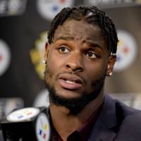 Pittsburgh Steelers running back Le’Veon Bell speaks at a news conference in an Oct. 22, 2017, file photo. Steelers losing patience with All-Pro running back Le'Veon Bell