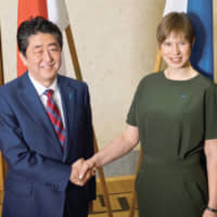 Estonian President Kersti Kaljulaid meets Japanese Prime Minister Shinzo Abe during his visit to the Baltic republic in  January this year. | OFFICE OF THE PRESIDENT