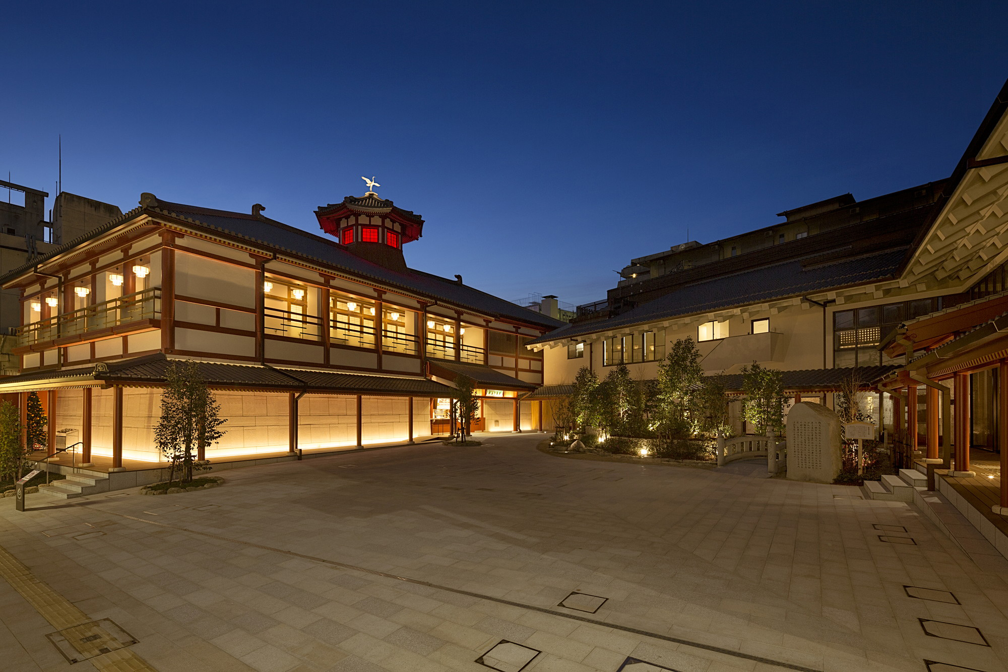 Dogo Onsen Honkan's sister facility, Dogo Onsen Annex Asuka-no-Yu, was inspired by the Asuka Period.