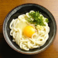 Sanuki udon (thick, white wheat noodles) is a specialty of Kagawa Prefecture.