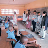 Sophia students during study tours in Africa. | SOPHIA UNIVERSITY