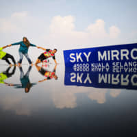 The Sky Mirror is a beach that creates mirror-like reflections of the sky. | TOURISM SELANGOR
