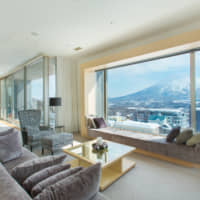 Chalet Ivy's luxurious penthouse offers a panoramic view of the iconic Mount Yotei as well as an outdoor hot spring. | CHALET IVY