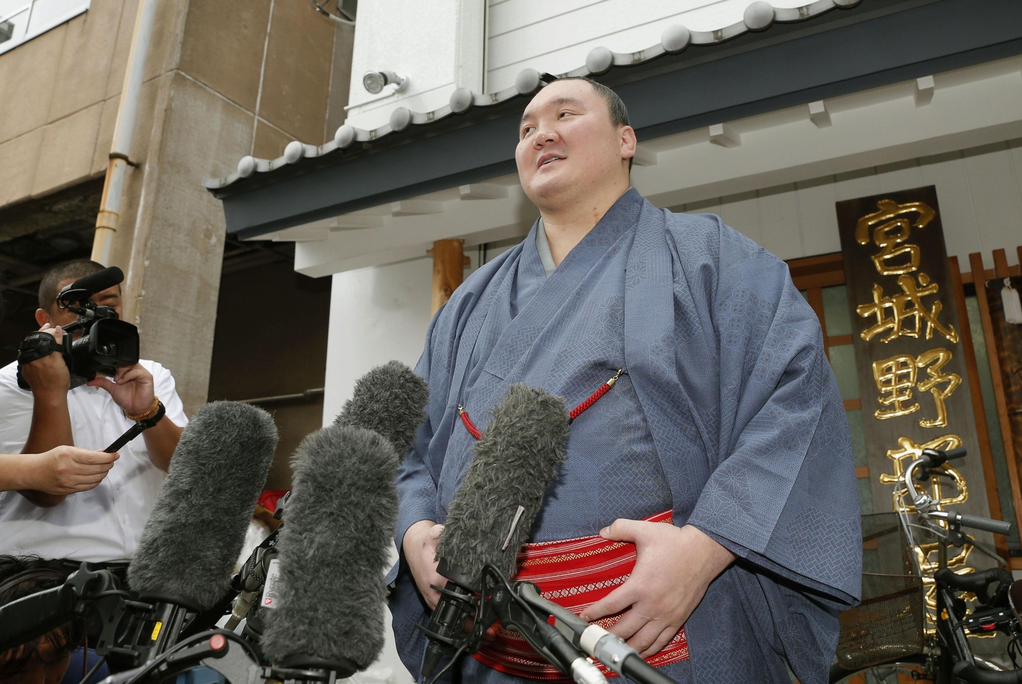 Turning Japanese: Sumo champ Hakuho gets citizenship | The Japan Times