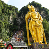 The Thaipusam festival at the Batu Caves in Selangor, Malaysia | TOURISM MALAYSIA