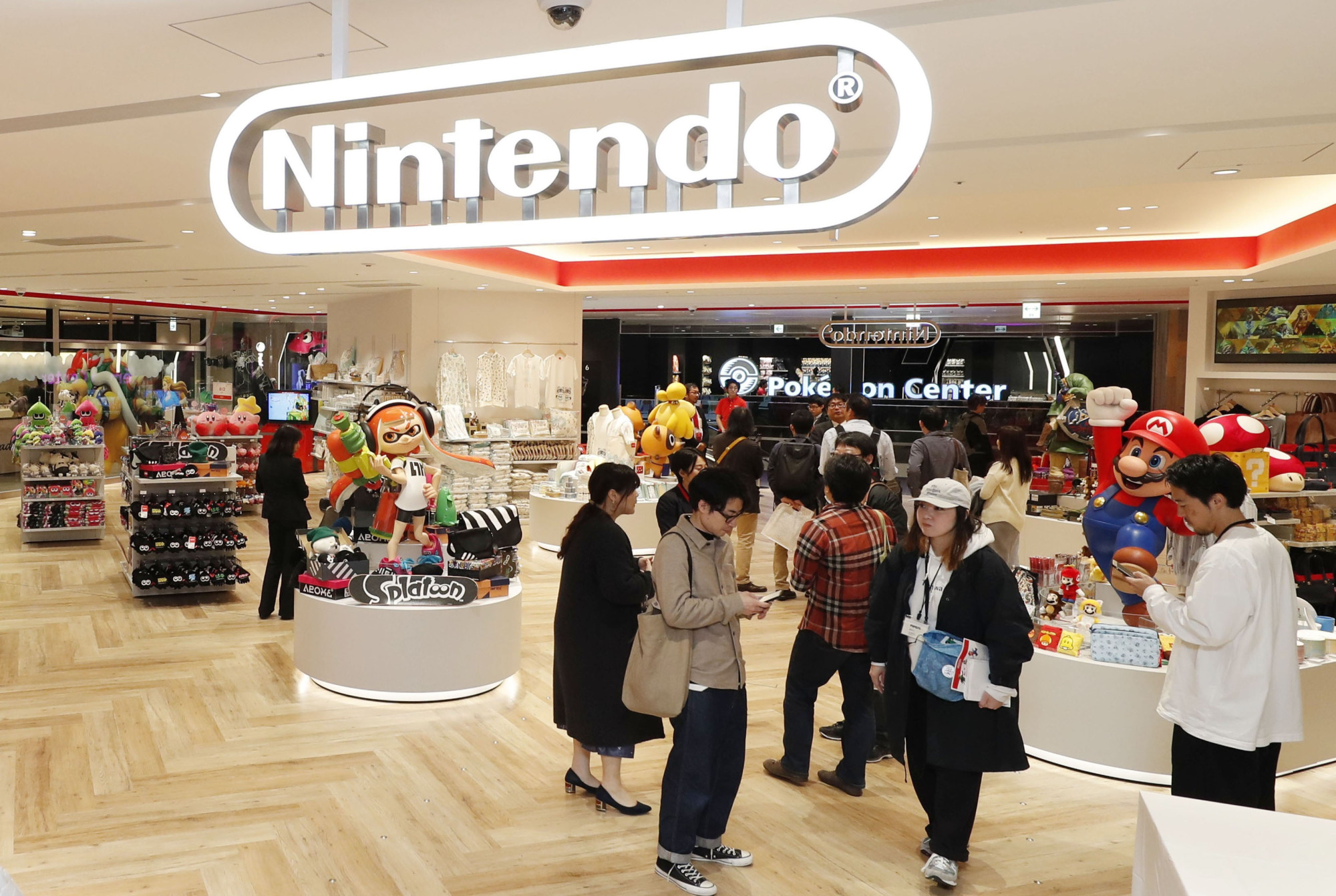 Nintendo's Tokyo isn't large enough its fan base | The Japan Times