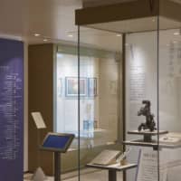 A room dedicated to Seiko founder Kintaro Hattori can be found on the second floor of the museum. Some pocket watches damaged in the Great Kanto Earthquake are also on display.  
 | SEIKO HOLDINGS CORP.
