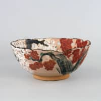 'Bowl with Cherry Blossom and Maple Leaf Design in Overglaze Enamels and Pierced Openwork' by Ninnami Dohachi, from the Edo Period (1603 to 1868) | SUNTORY MUSEUM OF ART