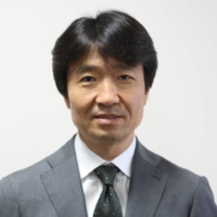 Vice President Kazuaki Tohyama | 
