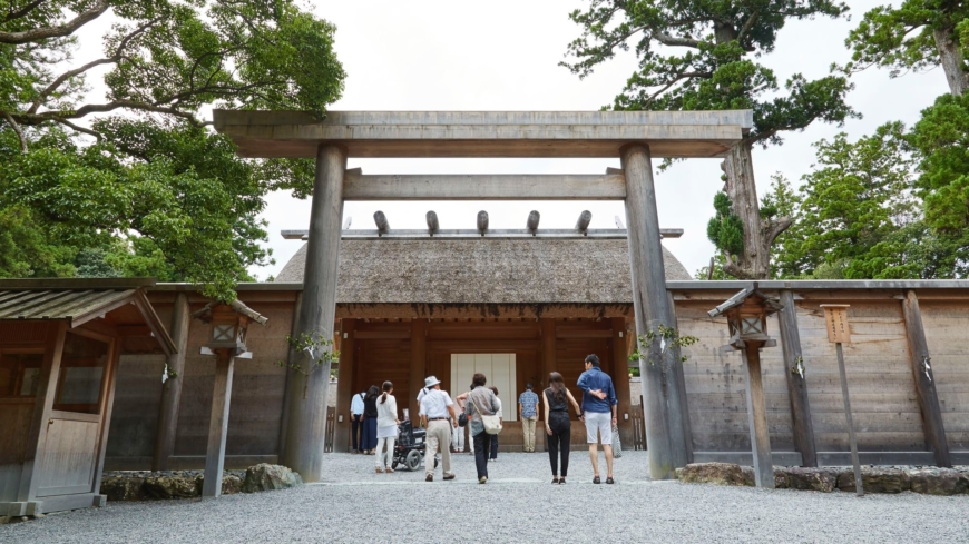 The Toyouke Daijingu outer shrine, or Geku, is dedicated to an
agricultural goddess who was enshrined 1,500 years ago | JNTO