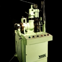 The CM6, a breakthrough machine in mass production zipper technology, dates back to 1964. | YKK GROUP