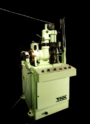 The CM6, a breakthrough machine in mass production zipper technology, dates back to 1964. | YKK GROUP