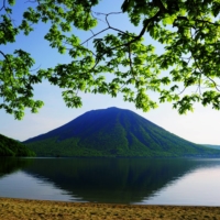 Japan’s highest natural lake, Lake Chuzenji is located 1,269 meters above sea level at the foot of Mount. Nantai, which is 2,486 meters high.
 | TOBU RAILWAY