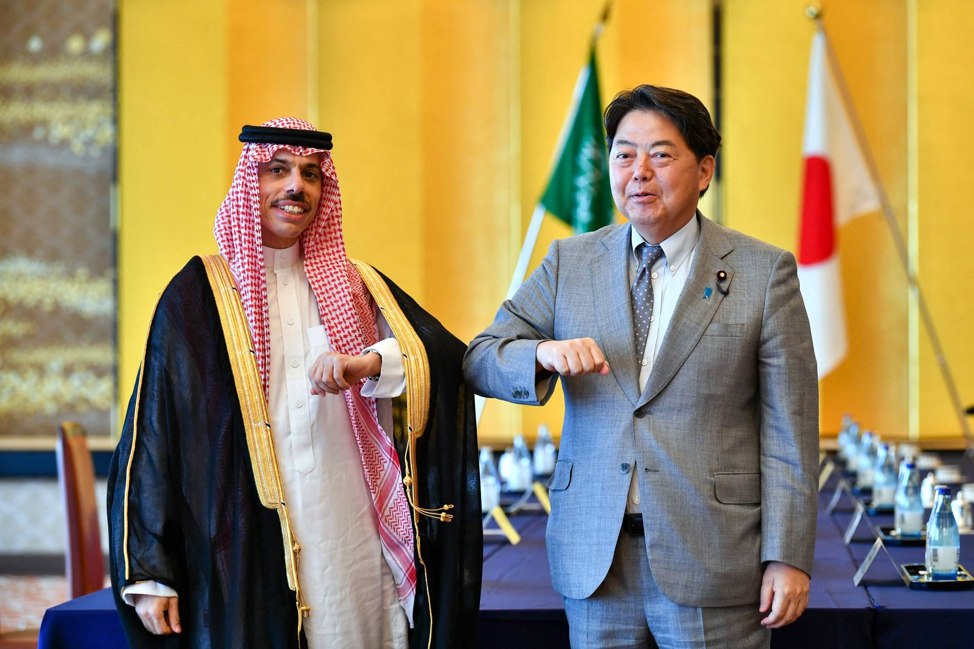 Japan And Saudi Arabia Vow To Work Together For A Stable International Oil Market The Japan Times