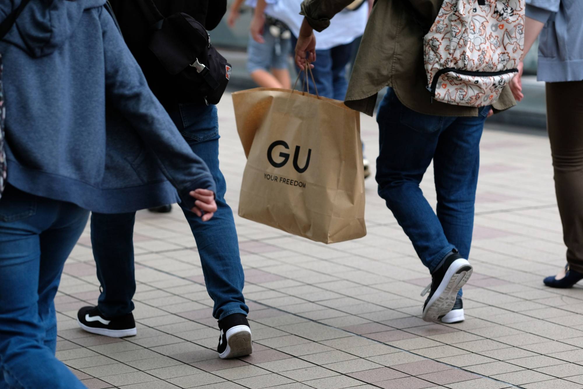 Uniqlo S Owner Pushes Deeper Into North America With Gu Brand The Japan Times