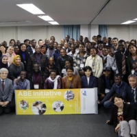 The 2019 ABE Initiative participants pose at their welcome to JICA’s headquarters in Tokyo. | JICA
